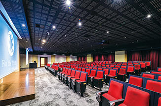 国際会議室内の画像